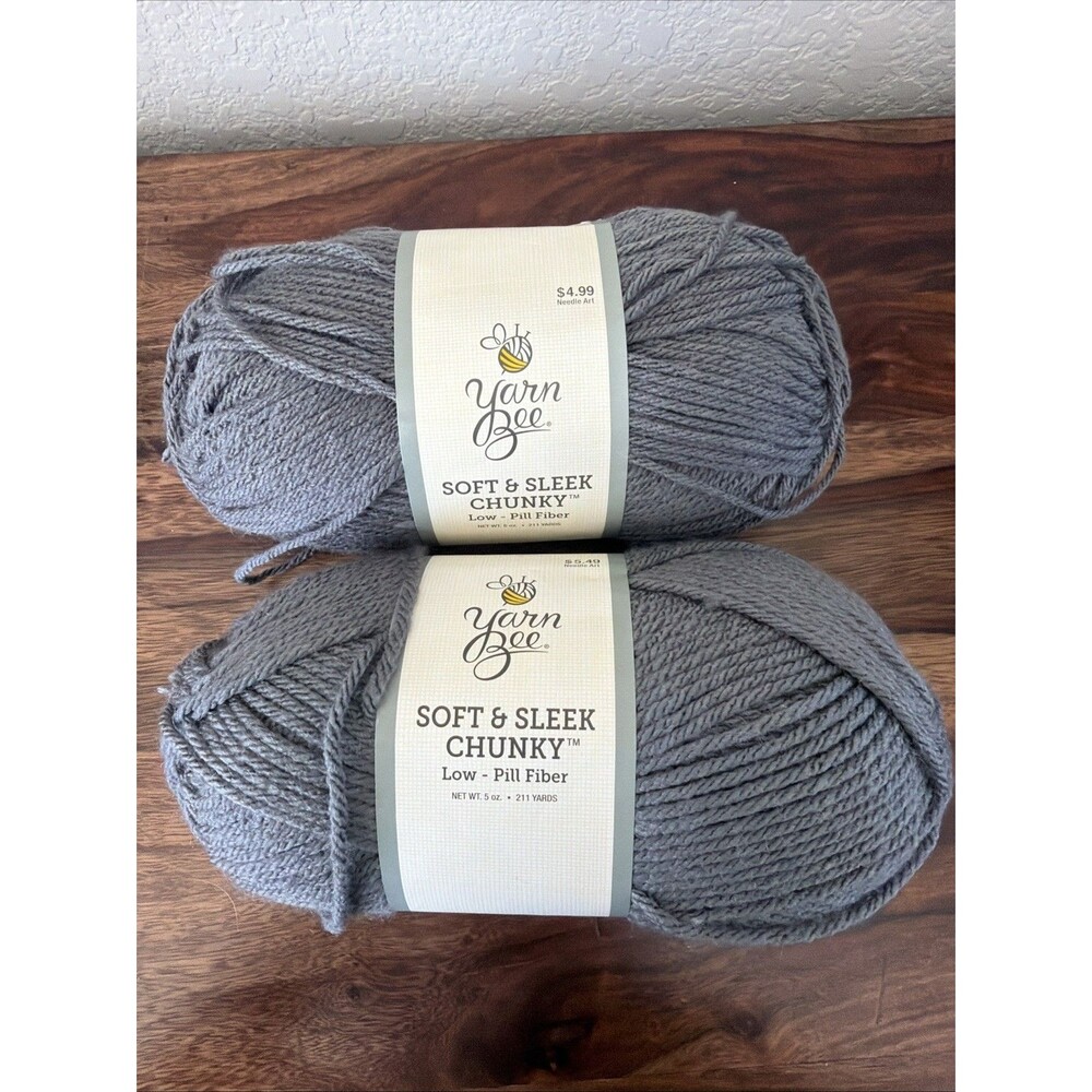 2 Skeins Yarn Bee Soft & Sleek CHUNKY Low Pill Fiber Dark Gray 5 Oz 211 YARDS